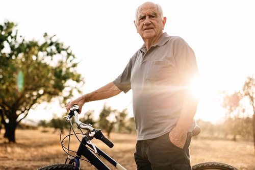 Patient souffrant d'ostéoporose - Paul à vélo